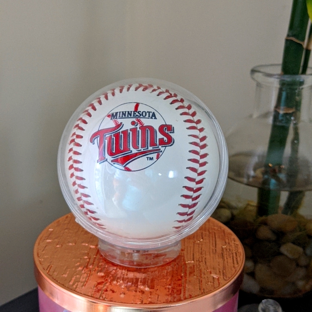 Rawlings Official Major-League Baseball.
